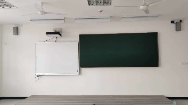 教室用黑板不要白板的原因