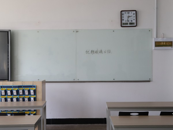 磁性办公白板哪里有卖之参数如何考量？